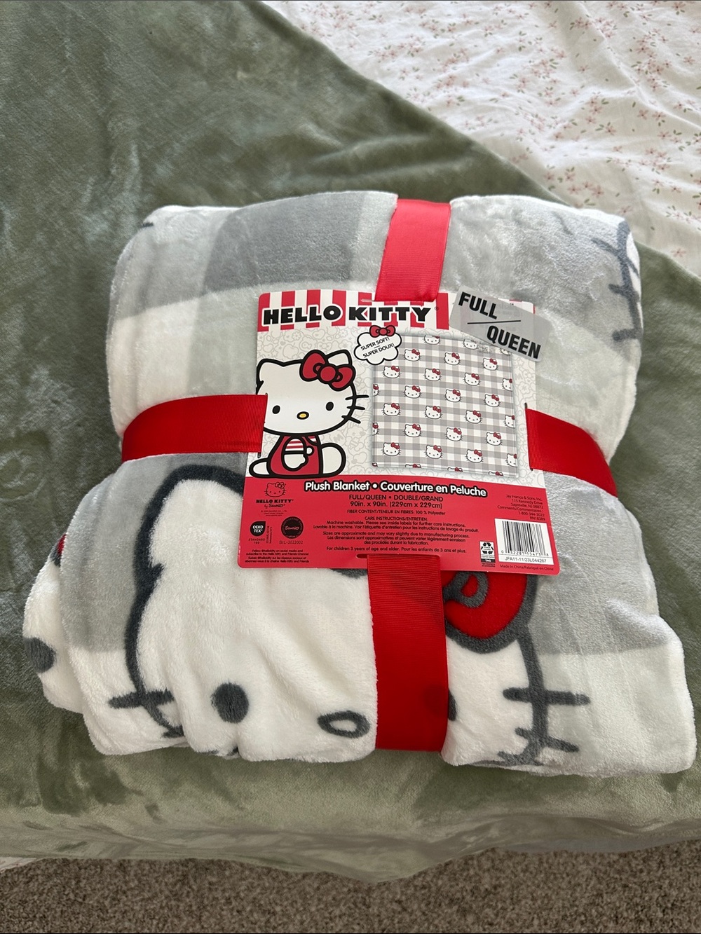 Hello Kitty White, Gray & Red Plush Throw Blanket Gift